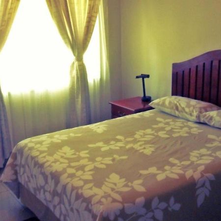 A New Earth Guest Lodge Francistown Extérieur photo