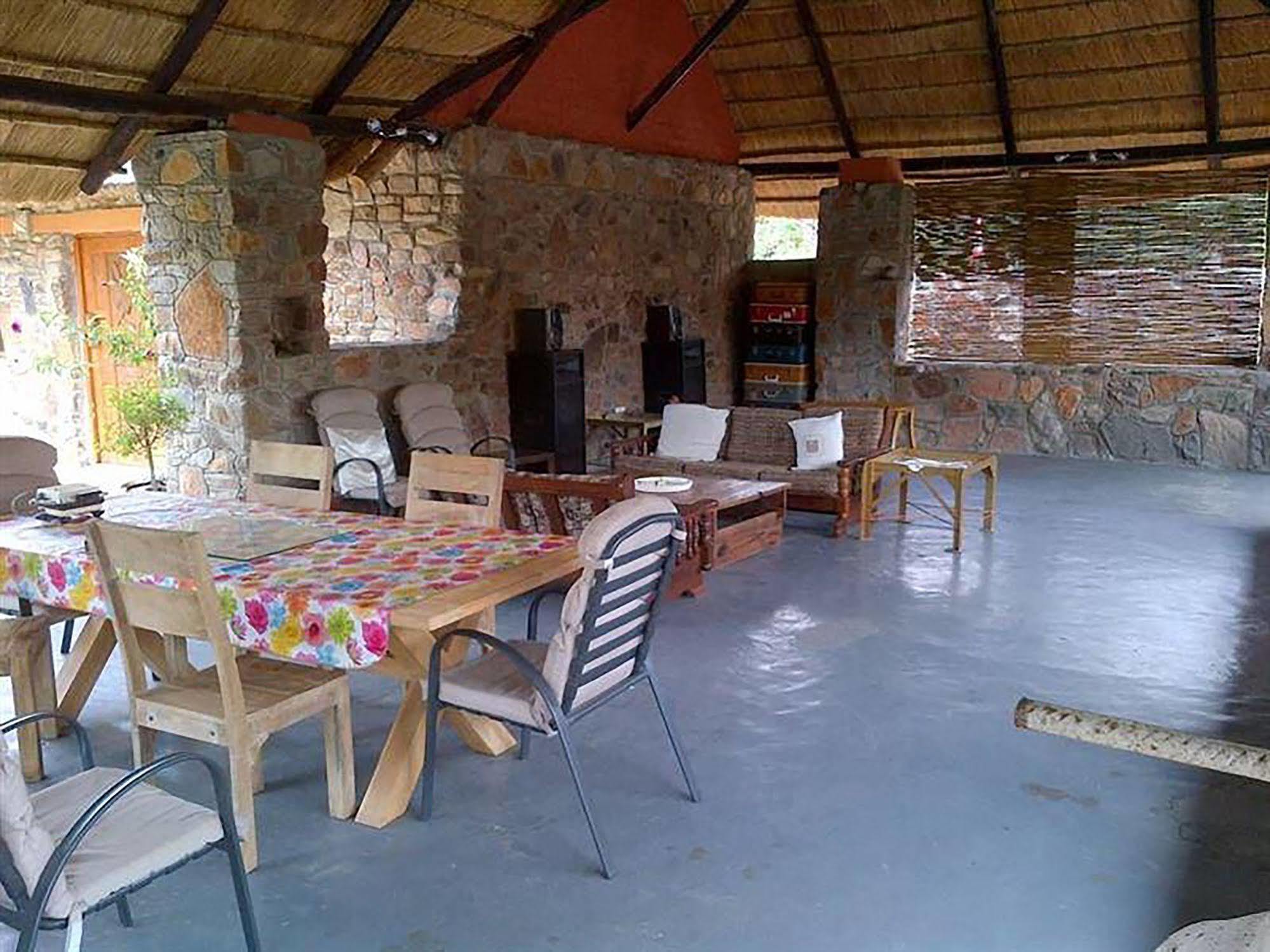 A New Earth Guest Lodge Francistown Extérieur photo