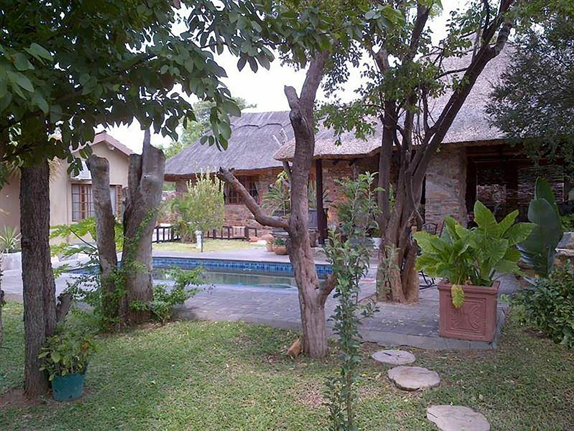 A New Earth Guest Lodge Francistown Extérieur photo